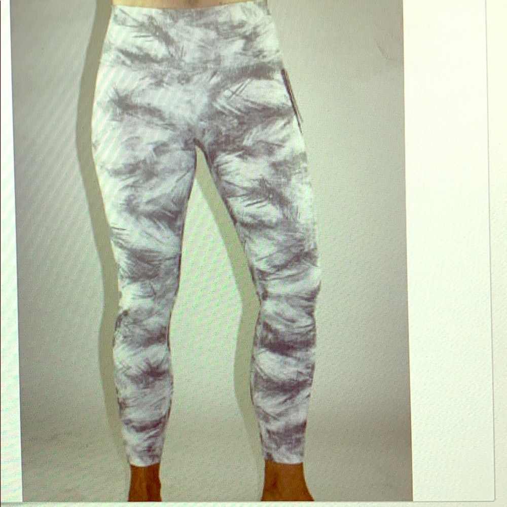 Lululemon Wunder Under Hi-rise 7/8 Tight size 6